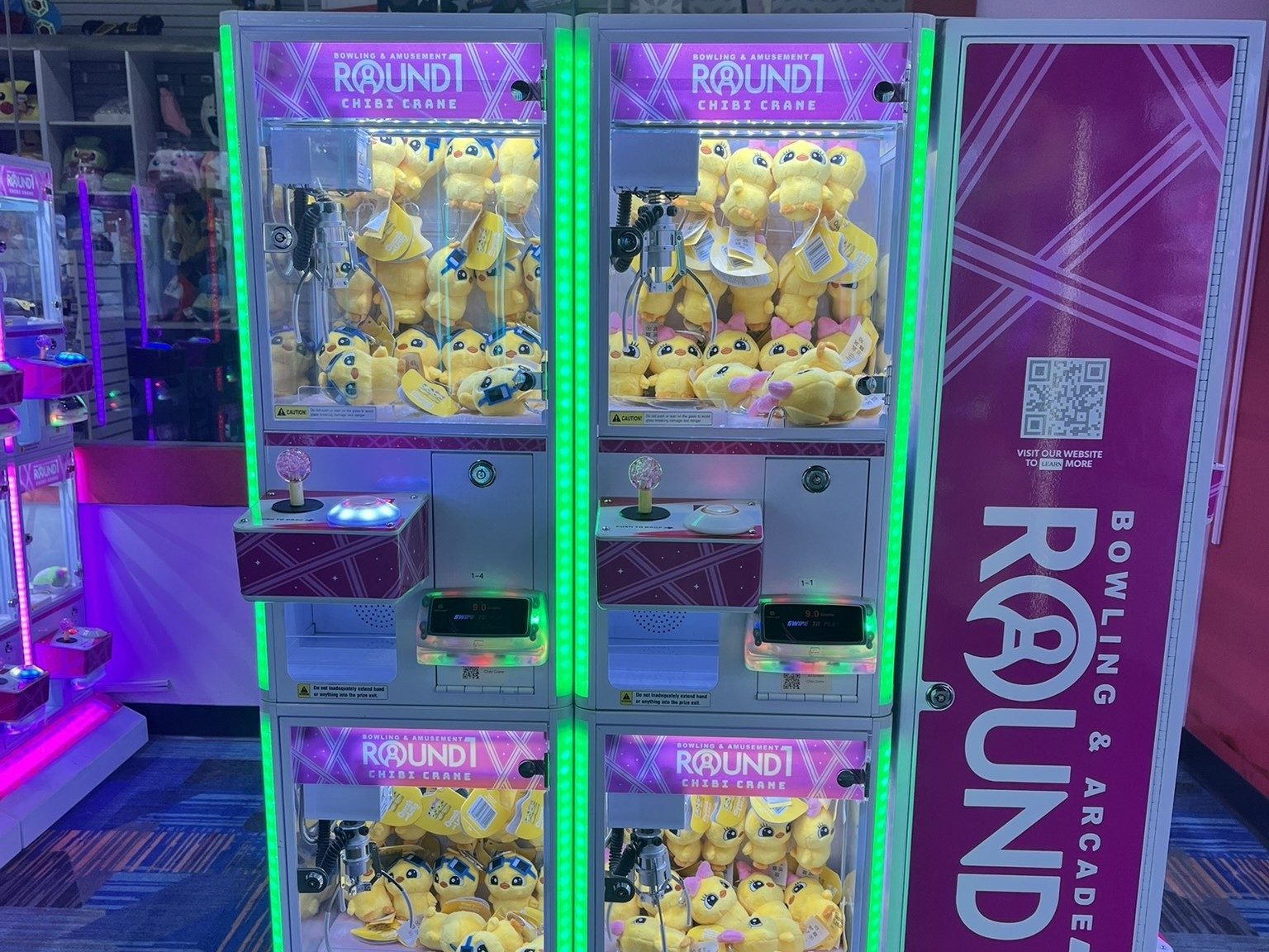 Quack and Lola at Round1